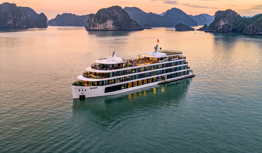 Lamour Cruise Halong Bay