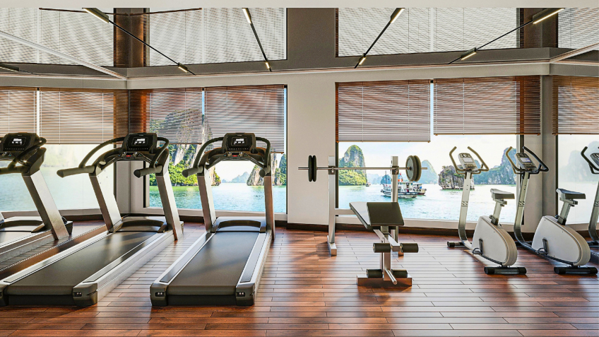 Fitness room with sea view