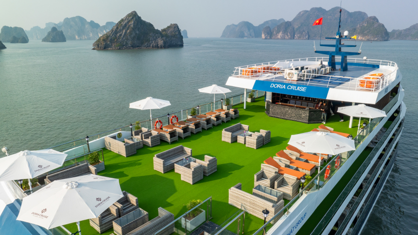 Airy Sundeck for Sightseeing