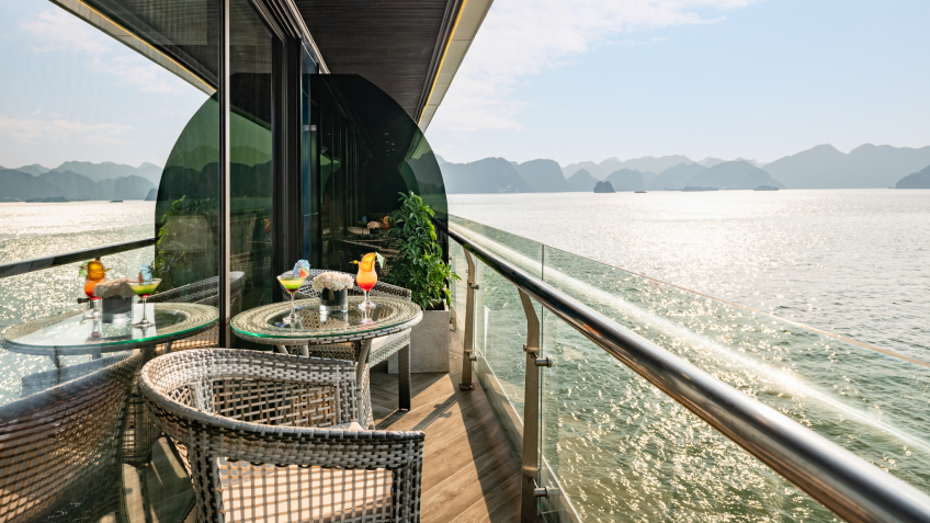 Sunny Private Balcony