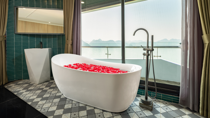 Romatic Bathtub