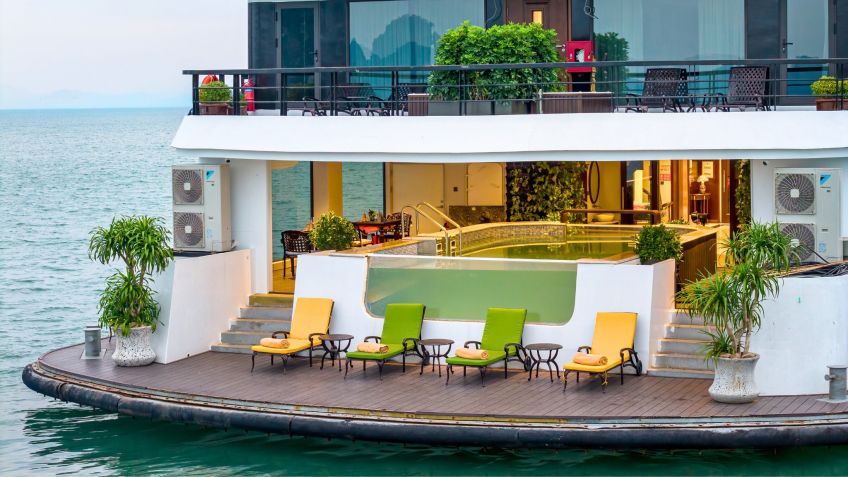 Airy Pool at the rear