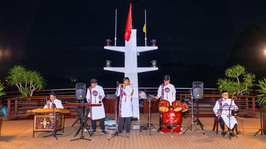 Folk Performance on the sundeck