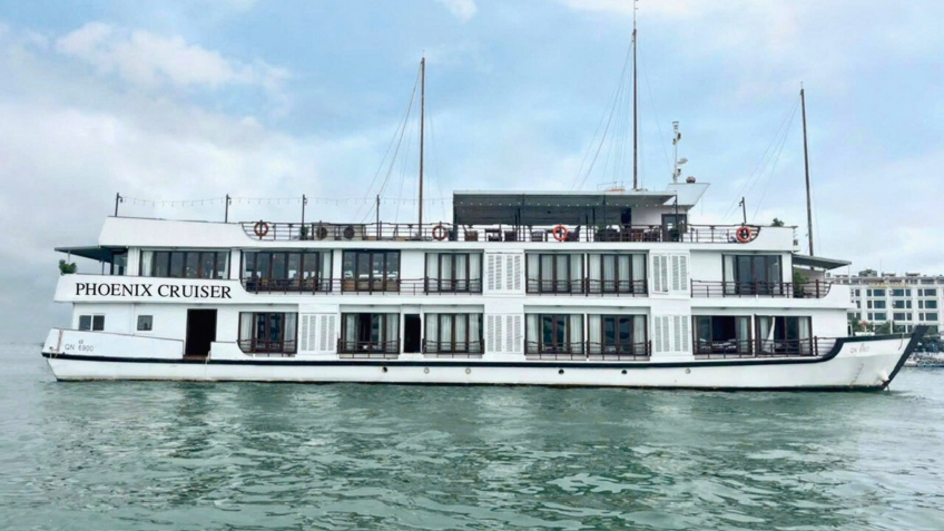 Phoenix Cruise Halong Bay