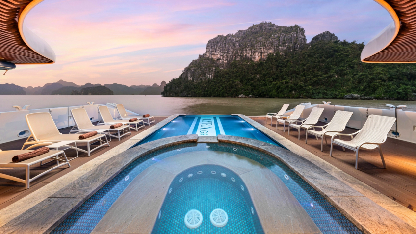 Swimming Pool with breathtaking view