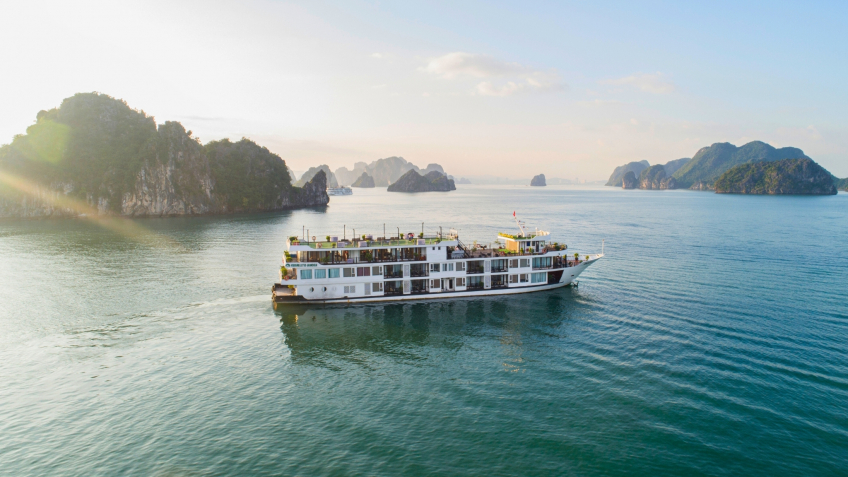 Top 4-star cruise in Halong Bay