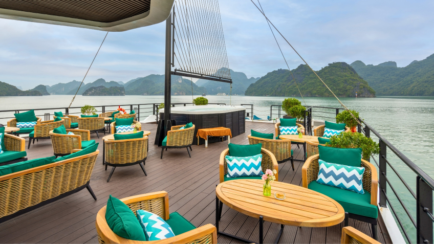 Open Wide Sundeck