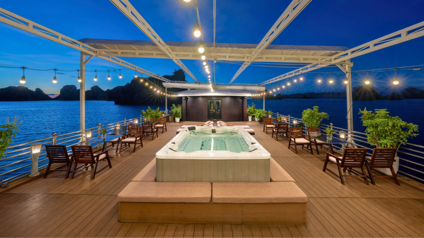 Airy Sundeck With Stunning View