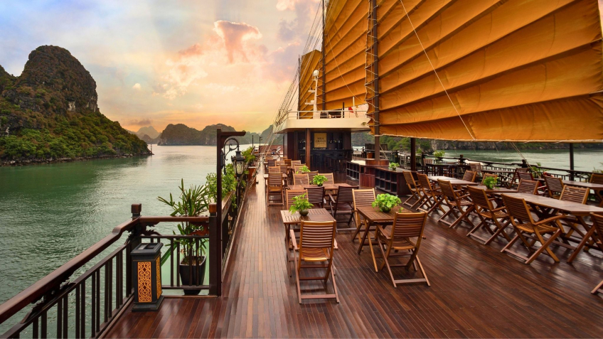 Airy sundeck