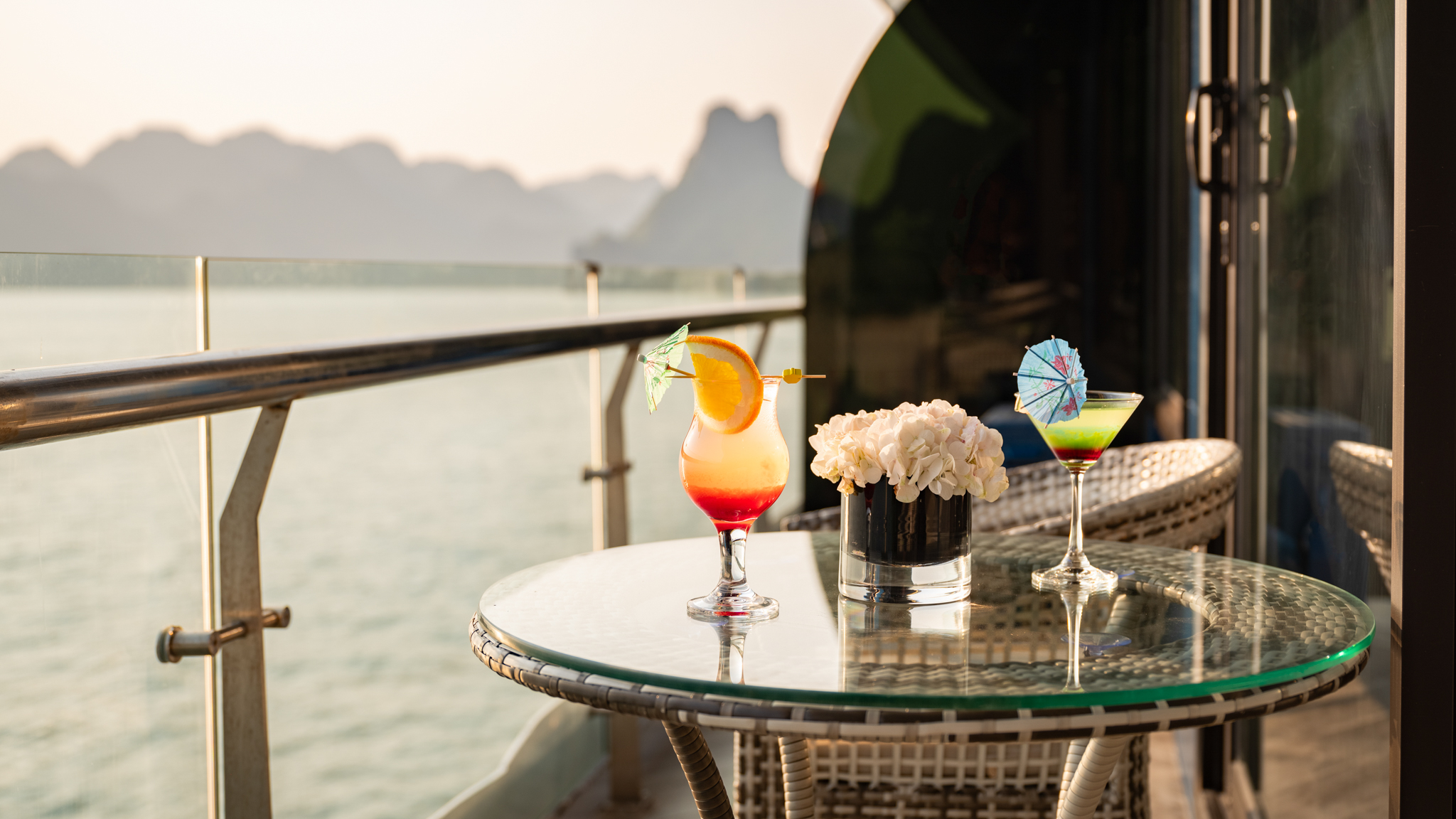 Airy Private Balcony