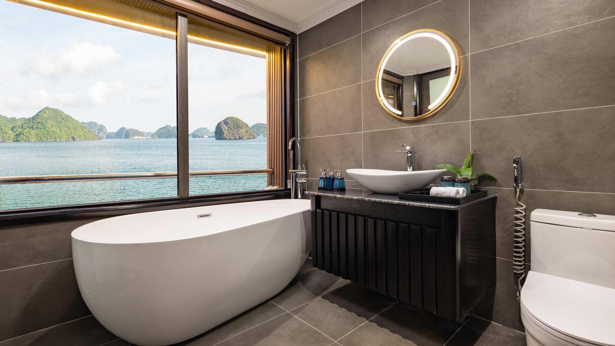 Large Bathroom with Bathtub