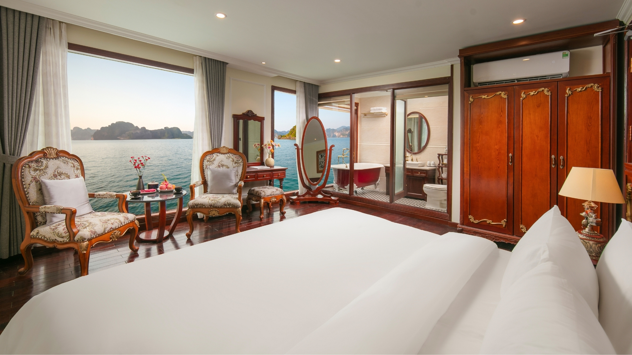 Huge ocean-view Windows