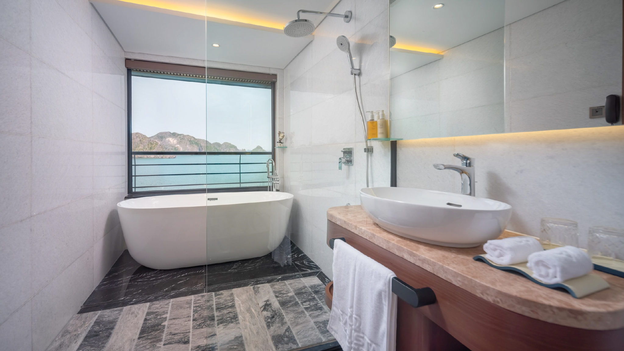Jacuzzi Tub