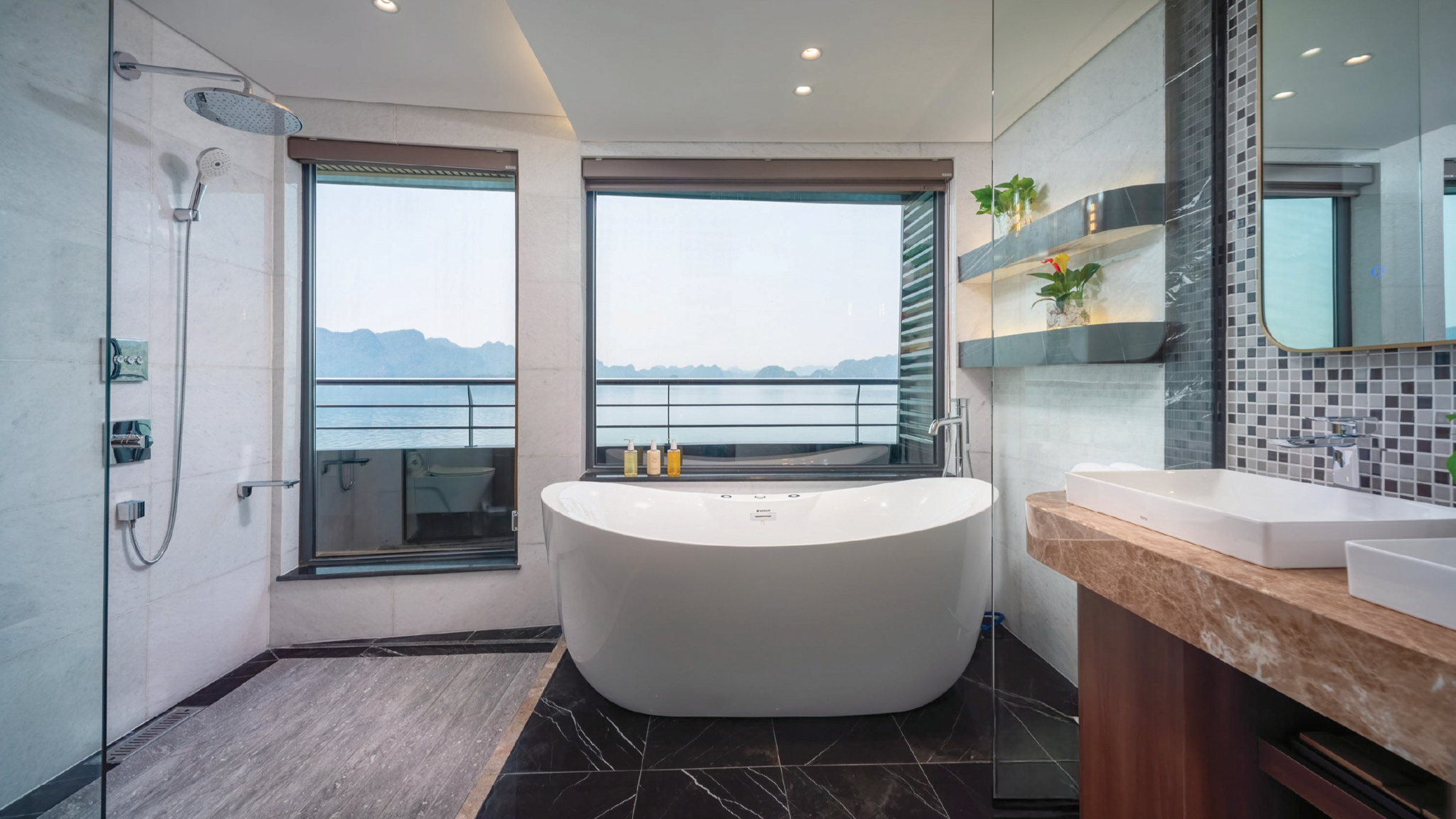 Large Bathroom with Bathtub