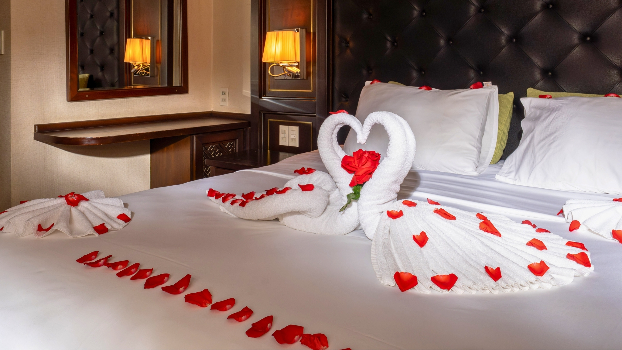 Honeymoon Decoration