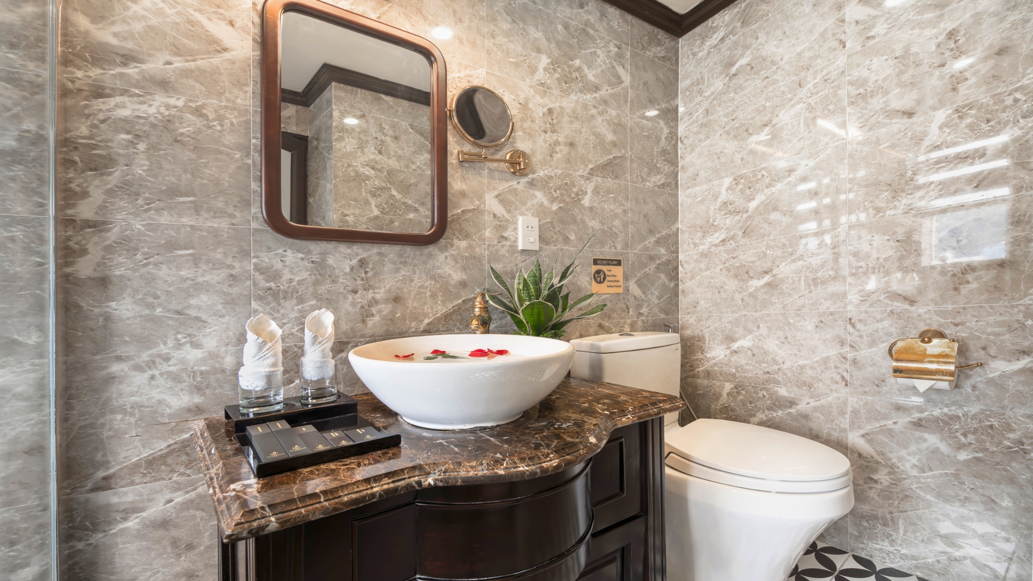 Bathrom inside