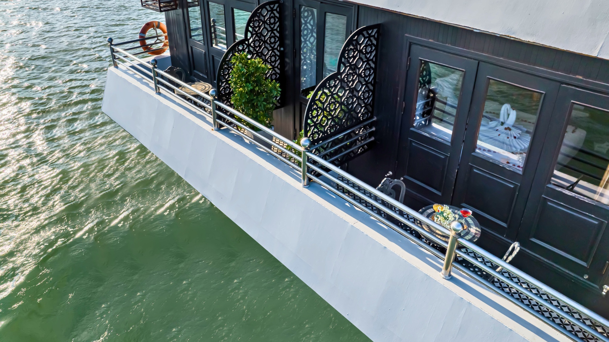 Airy SmallTerrace